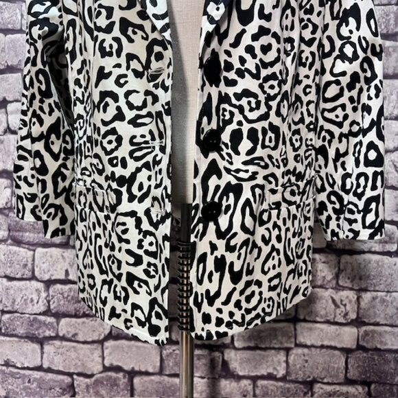 Linea Black & White Fully Lined Button Down Jacket Size 1X - Picture 3 of 9